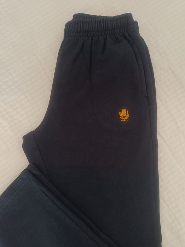 Pantalon largo deporte niño Los Olmos.Sin estrenar