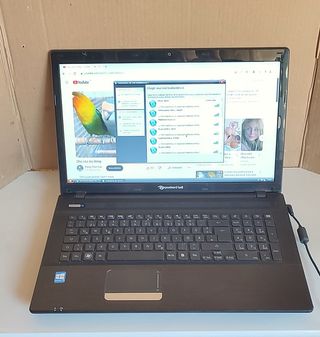 Portátil Packard Bell Windows XP- 17 pulgadas