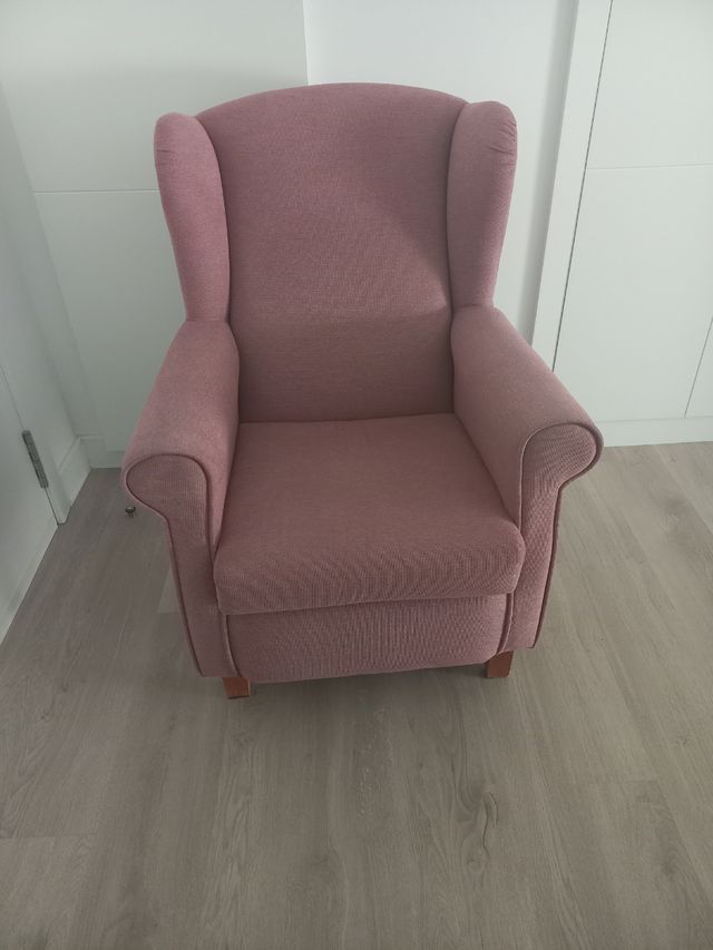 Poltrona rosa - tecido - excelente estado