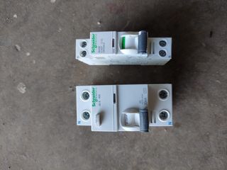 Lote automaticos Schneider