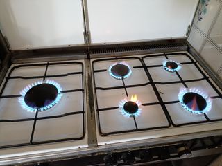 Cocina butano AEG usada