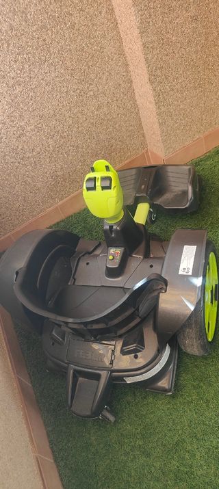 Triciclo eléctrico niño