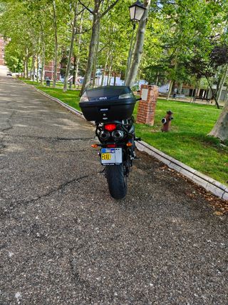 Yamaha FZ6 S2 - Moto