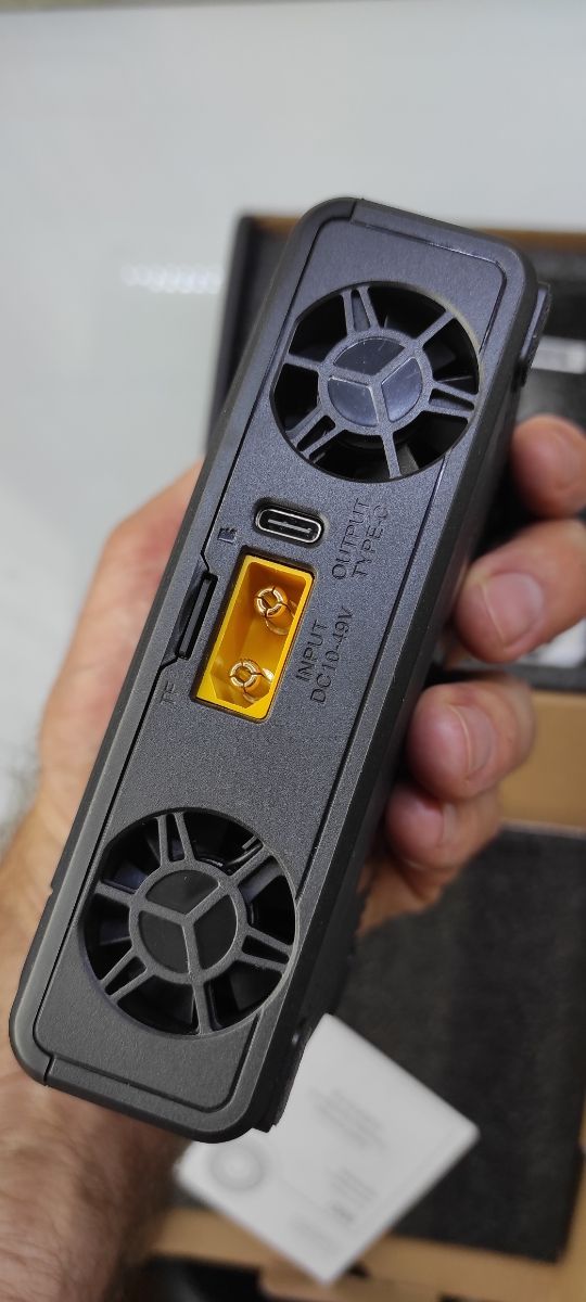 Cargador y TEST  Touch M8D 1600mAh