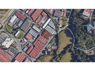 Local comercial en alquiler en Roces Sur en Gijón