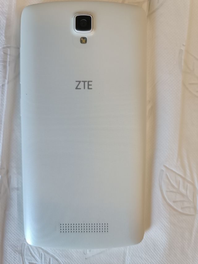 Telefono cellulare ZTE bianco