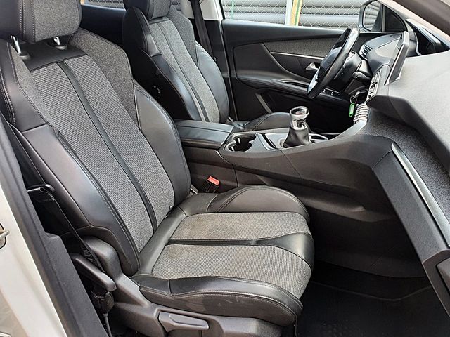 Peugeot 3008 HDI, 120cv, único prop, ALLURE