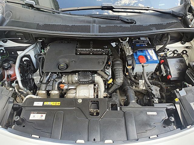 Peugeot 3008 HDI, 120cv, único prop, ALLURE