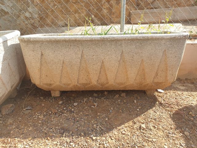 Macetero granito beige