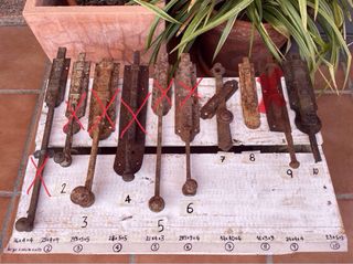 Cerrojo antiguo de metal