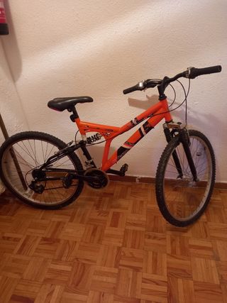 Bicicleta montaña doble suspensión