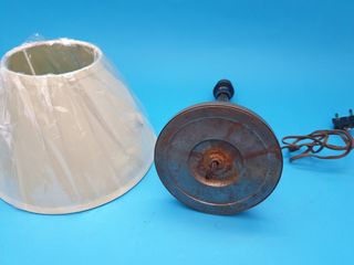 lume lampada lumetto comò comodino tavolo