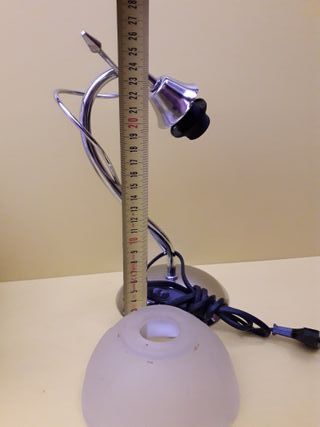 lume lampada lumetto comò comodino tavolo scrittoi