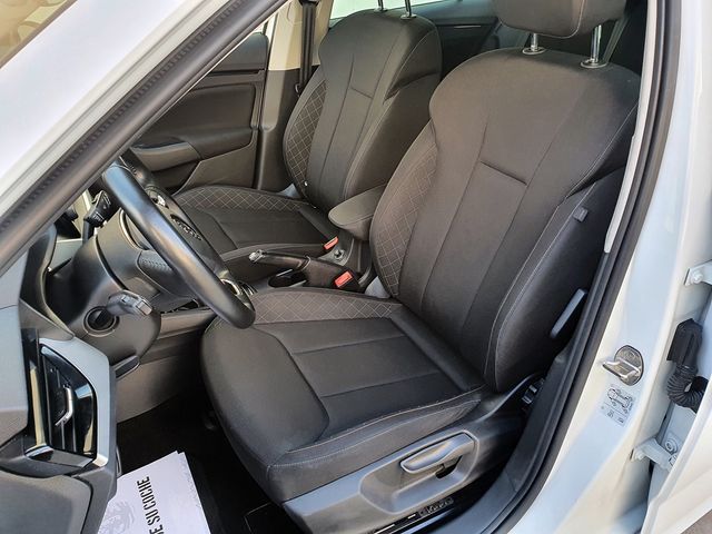 Skoda Kamiq, Automático, carplay, navegador....