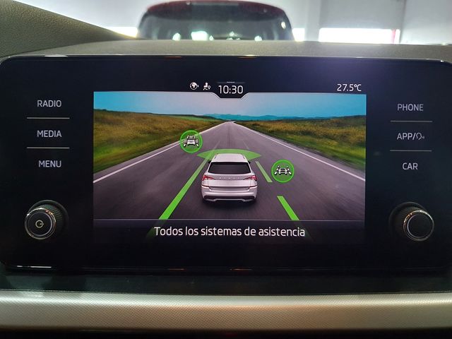 Skoda Kamiq, Automático, carplay, navegador....