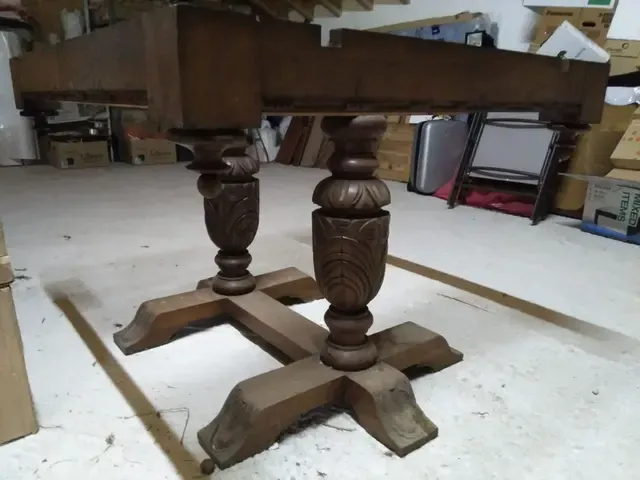 Trinchero antiguo de madera