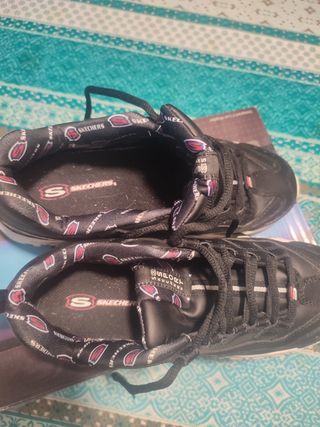 Zapatillas Skechers negras
