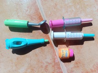 Maletín médico Nenuco con accesorios