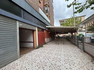 Local comercial en venta en Segur Platja en Calafell