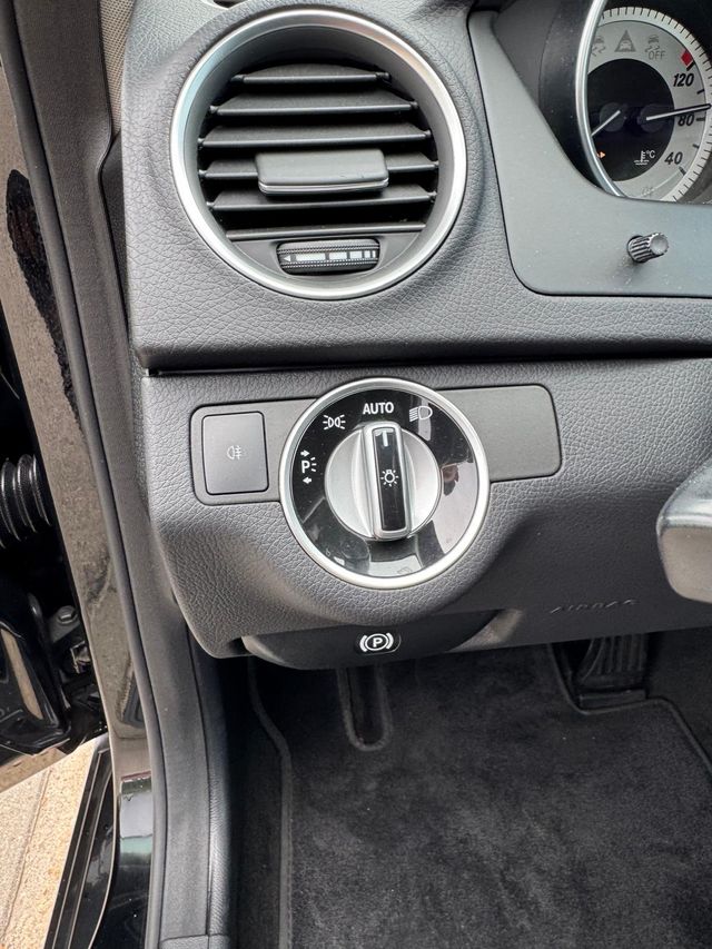 Mercedes-Benz Clase C 2011