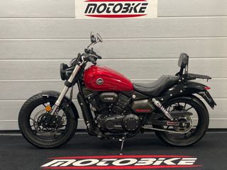 KEEWAY RKV 125 C roja