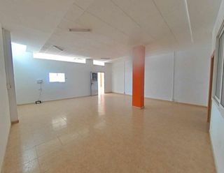 Local comercial en venta en Olesa de Montserrat