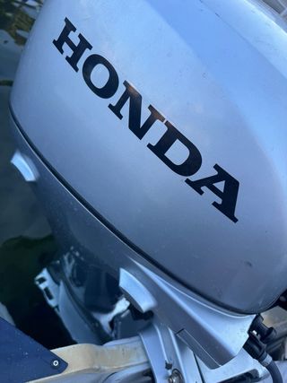 Honda 15CV 4T y ofrezco Neumatica sin coste de 4 m