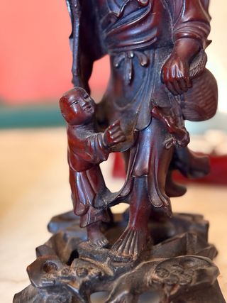 Figura madera tallada China antigua