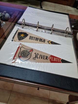 Banderines Fútbol antiguos: Independiente, Sao Pau