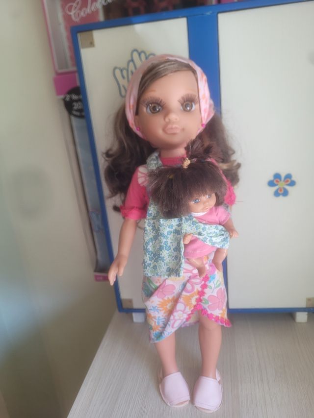 Muñeca Nancy New mulata  con su bebé.