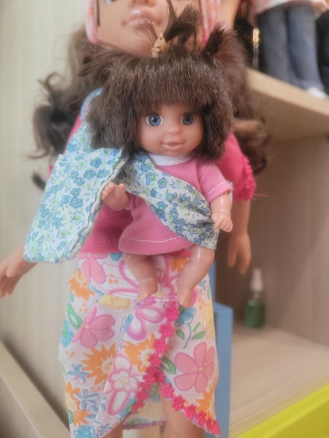 Muñeca Nancy New mulata  con su bebé.