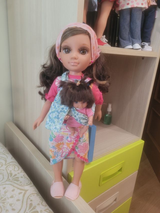 Muñeca Nancy New mulata  con su bebé.