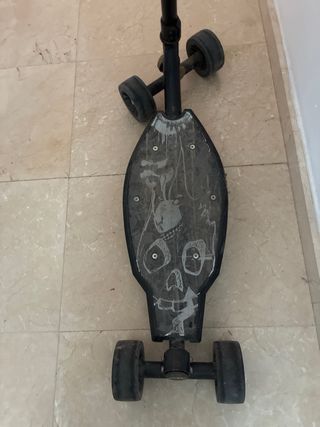 Patinete 4 ruedas buen estado