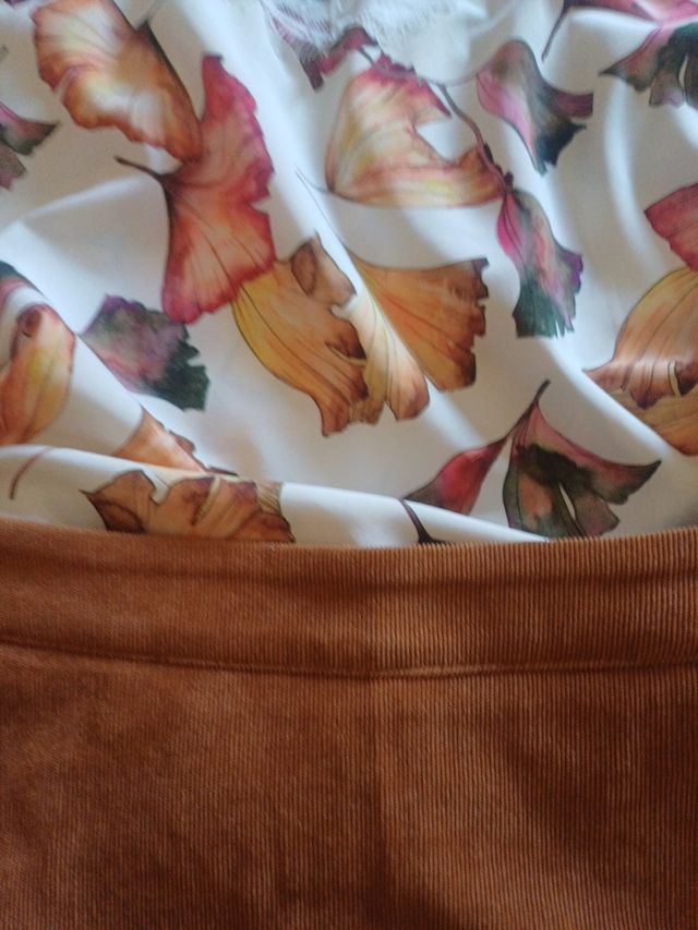 Conjunto falda y top - marrón y blanco