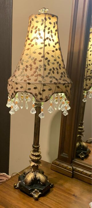 Lampara elegante dorada y beige