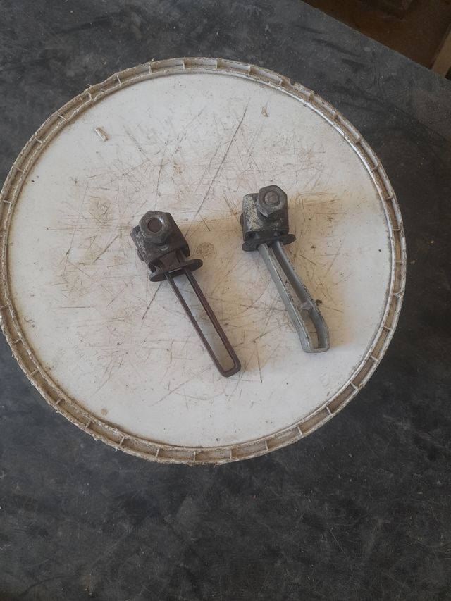 Reposapiés  sin la goma Rieju RS1: Piezas  