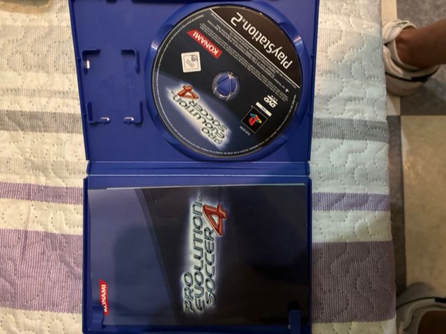 PES 4 (Pro Evolution Soccer 4) PS2