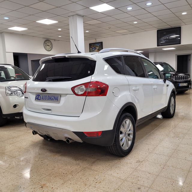 Ford Kuga auto 4x4 2011