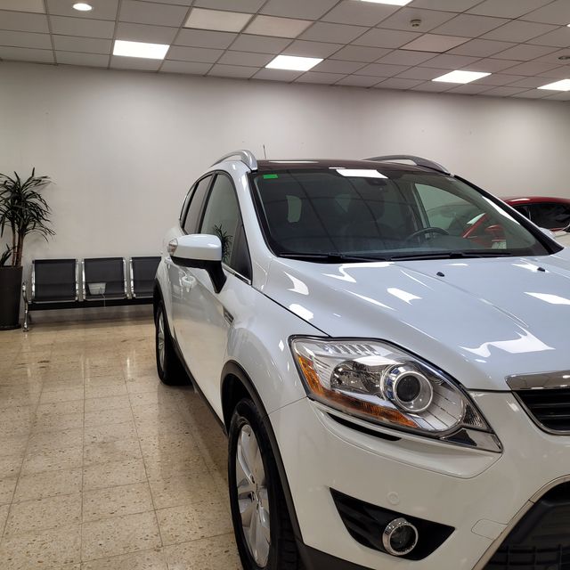 Ford Kuga auto 4x4 2011