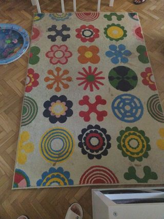 Alfombra infantil multicolor