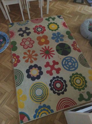 Alfombra infantil multicolor
