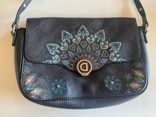 Bolso Desigual negro 