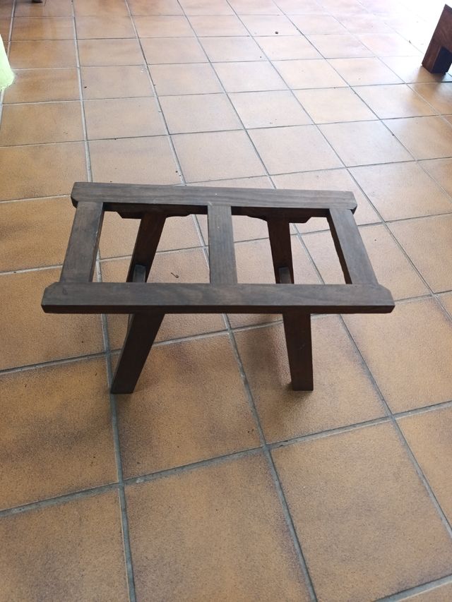 Base de madera para plantas