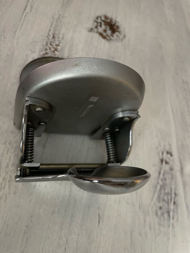 Perforadora vintage El Casco