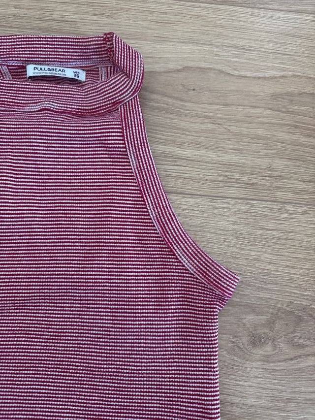 Top Pull&Bear rayas rojas T-S