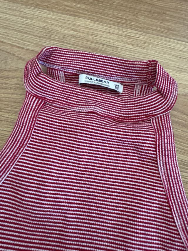 Top Pull&Bear rayas rojas T-S