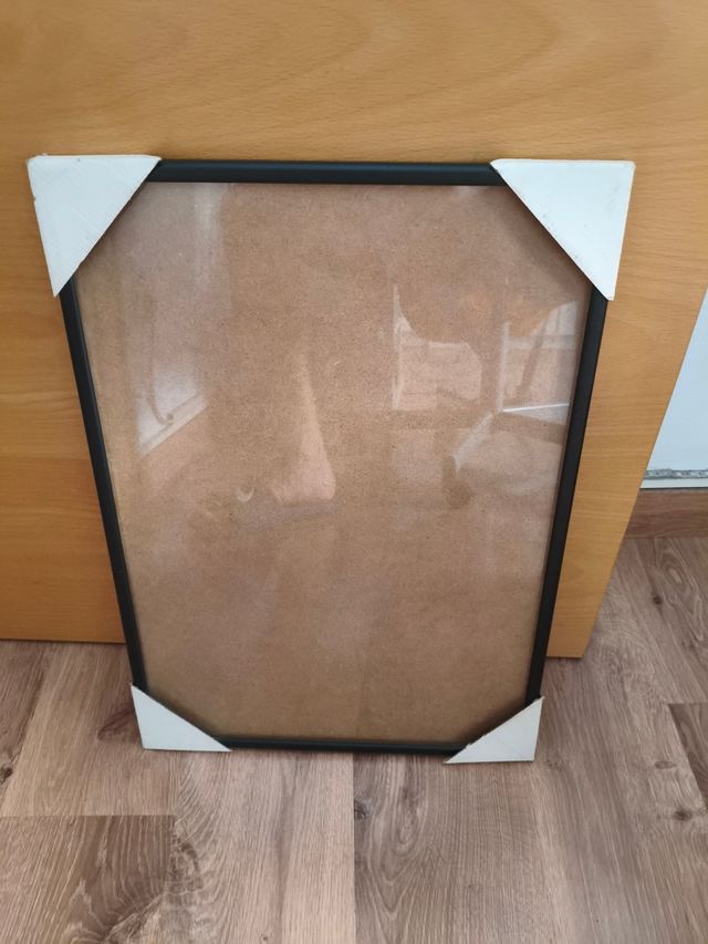 Marco negro para fotos ,puzzle.X2 unid.