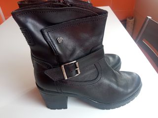 Botas Piel Negras