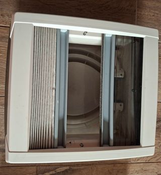 Ventana caravana baño. 



Solo envío 