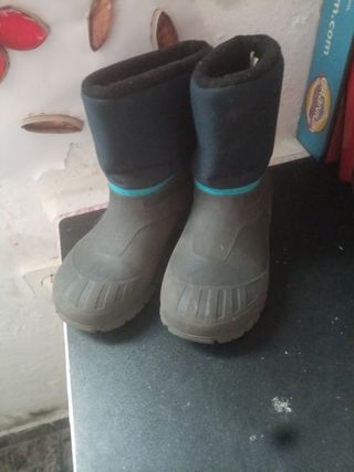 Botas nieve niño talla 30-31
